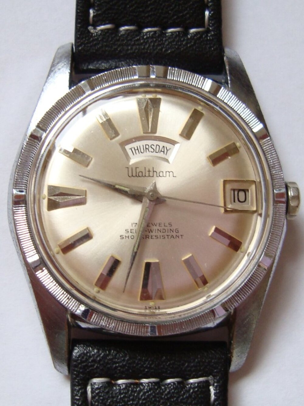 VINTAGE AUTOMATIC WALTHAM DAY/DATE ,RUN GREAT